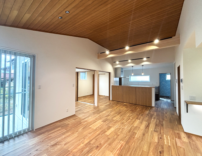 リビング・ダイニングが中心